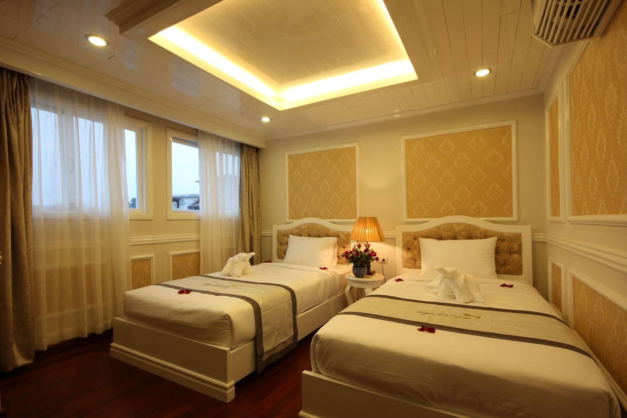 Signature Halong Cruise Халонг Экстерьер фото
